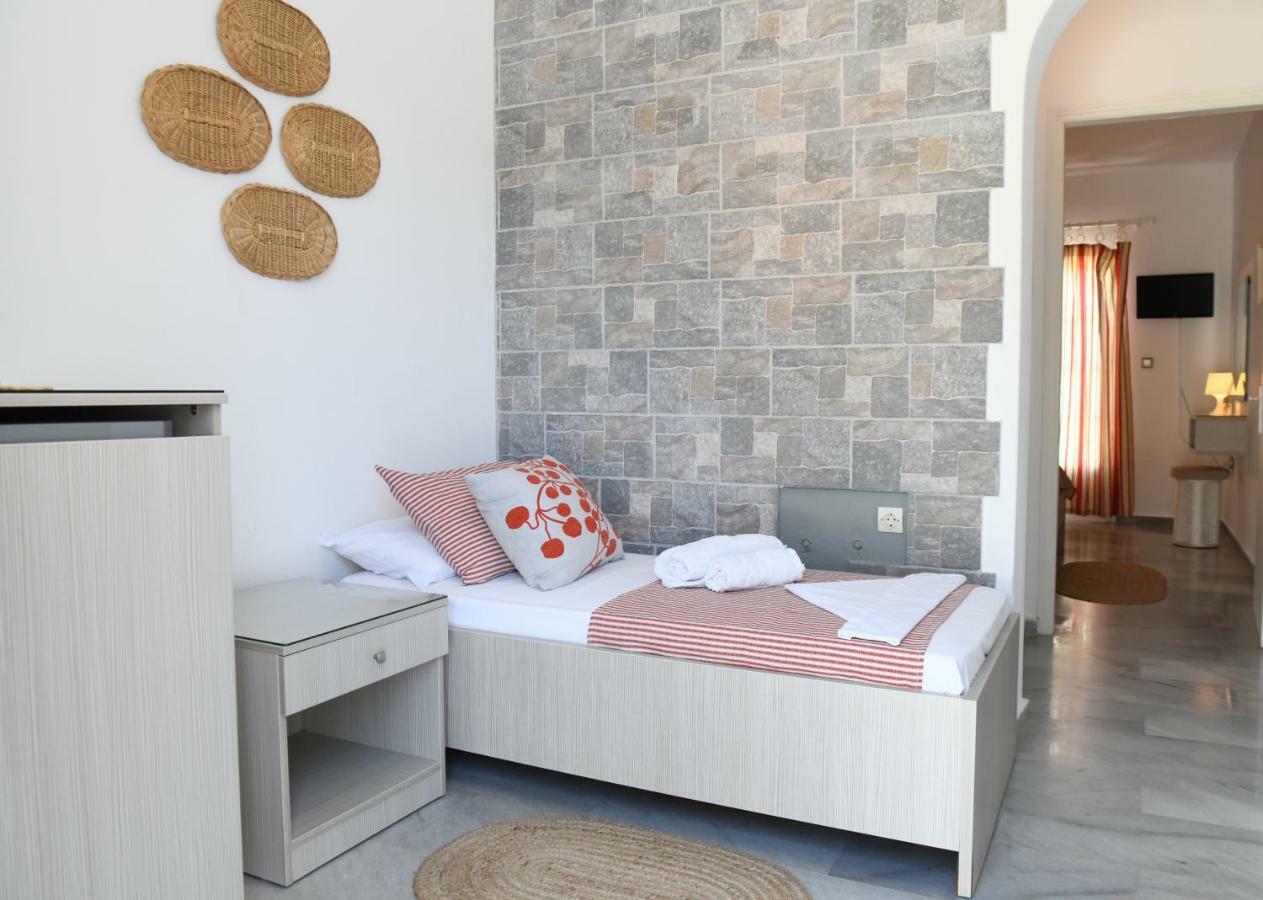 Dryades Family Hotel Дріос Екстер'єр фото